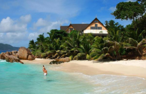 Гостиница Patatran Village Hotel  La Digue